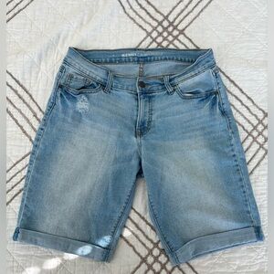 Old navy curvy profile shorts